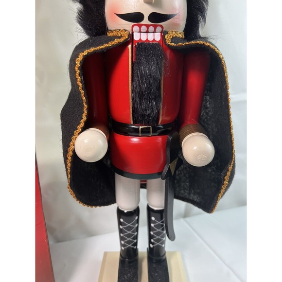 Timeless Treasures 20" Deluxe Wooden‎ Nutcracker King W/Black Cape Handcrafted - Picture 3 of 7